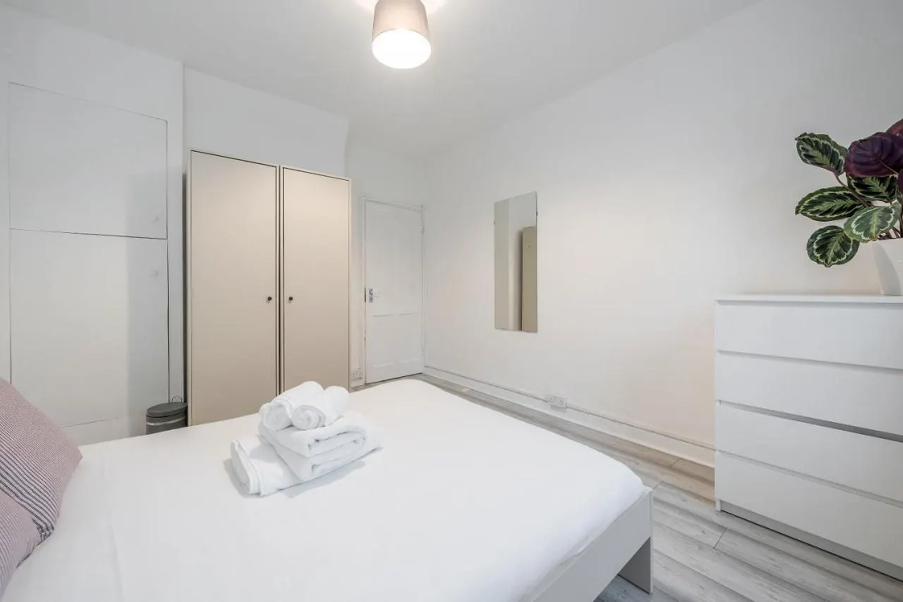Stylish Shoreditch Stay London Apartment
